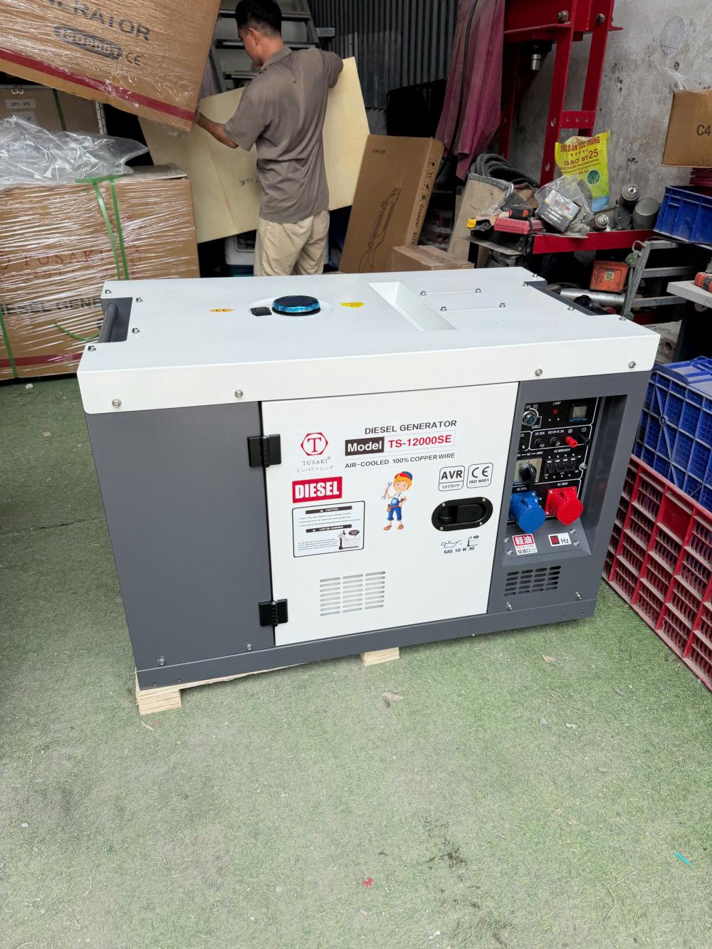 Máy Phát Điện 13 KWA Động cơ dầu DIESEL - TS-12000SE
